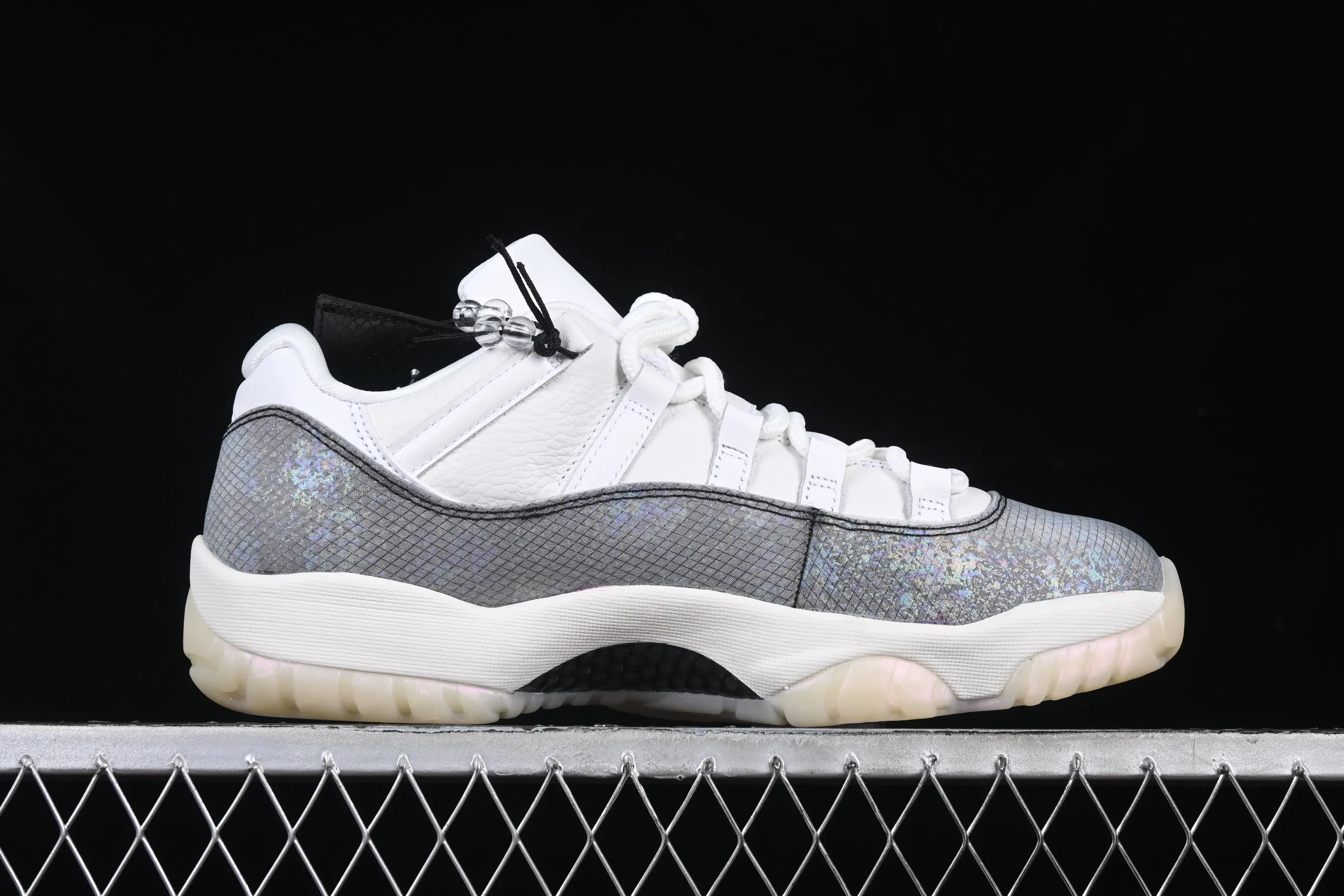All Categories Air Jordan Jordan Series Basketball Shoes Air Jordan 11 F Version Air Jordan 11 Low "CNY" AJ11 Joe 11 Year of the Snake Limited Tear Tear Men's Cultural Basketball Shoes HQ7000-001